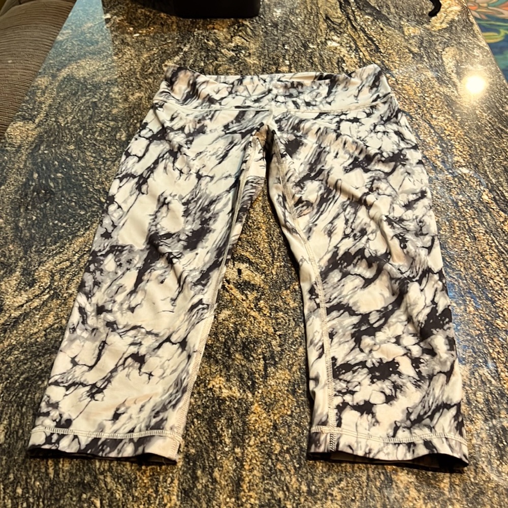 Lululemon capri length leggings
